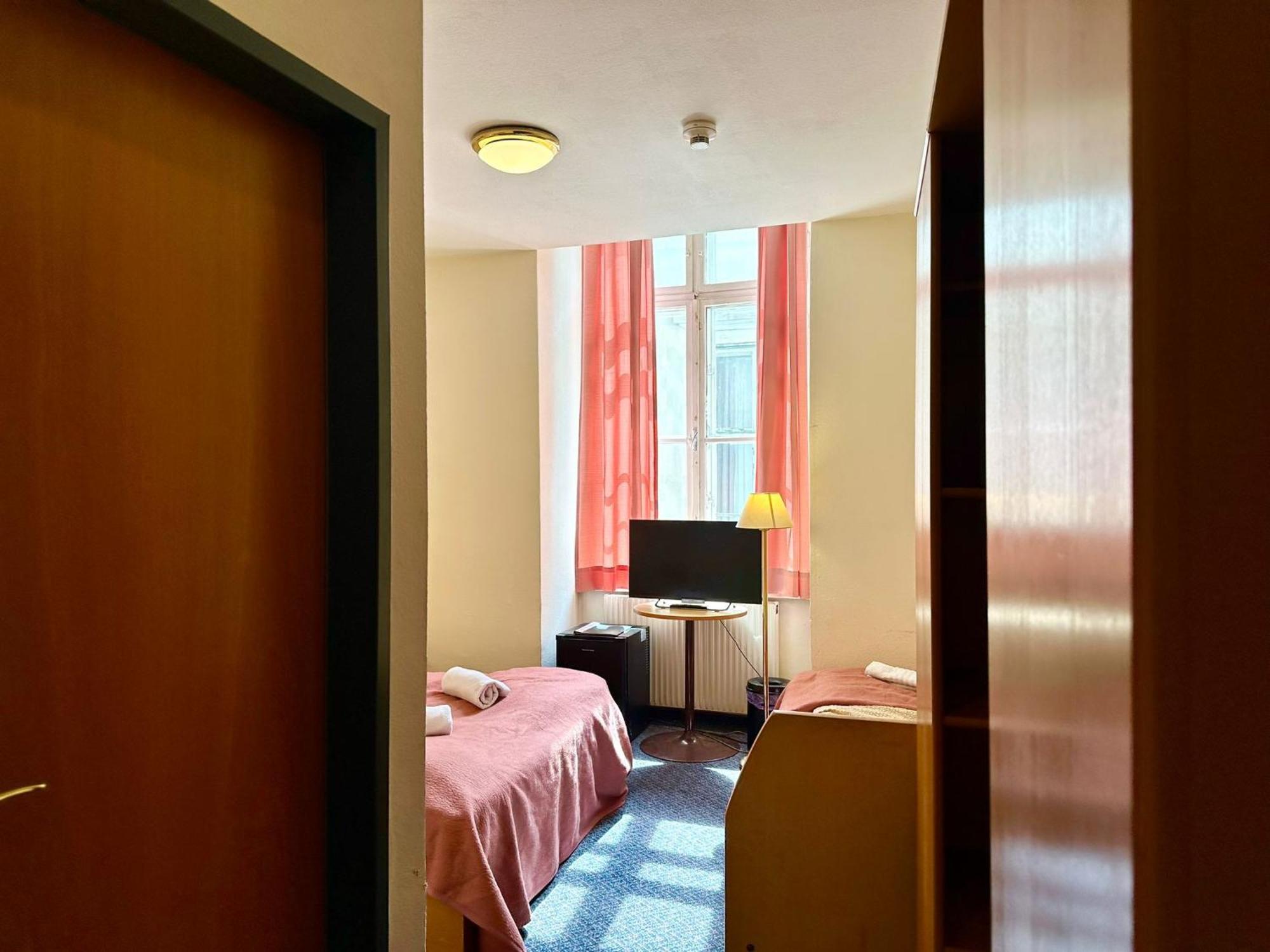 Very Central Apartments, 5 Min To City Center, No Reception Vienna Esterno foto